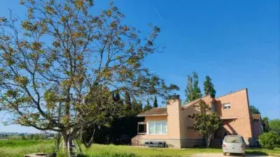 Chalet en venta en Binéfar
