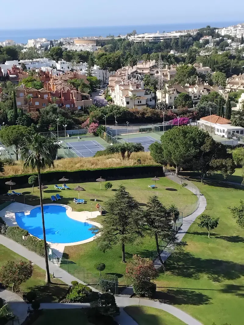 Apartamento 2 Dormitorios Nueva Andalucia Costa del Sol