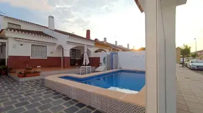 Casa adosada en venta en Carrer del Río Nacimiento