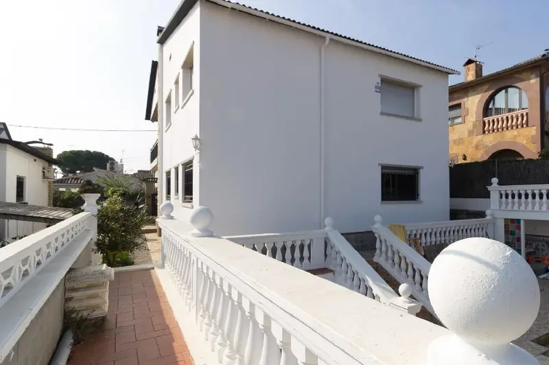 Venta Casa con chimenea en Centre Viladecans para dos familias