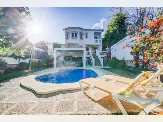 Chalet en Mijas con Piscina Privada 4 Dormitorios