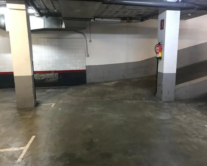 Garaje en Venta en Badalona Joan XXIII 24m²