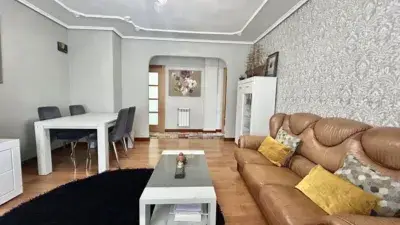 Piso 3 Dormitorios Centro Laredo Reformado
