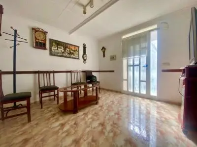 Casa tradicional reformada en el centro lista para entrar a vivir
