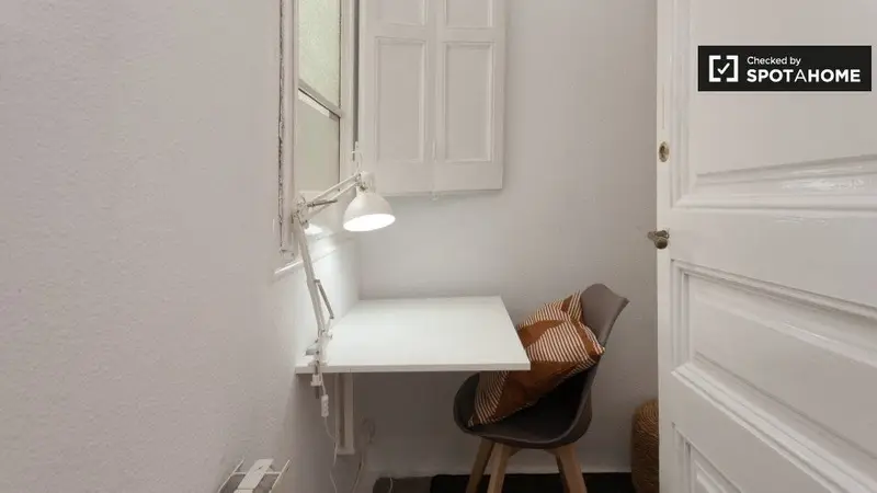 Apartamento 9 Dormitorios 4 Banos Barcelona Alquiler Spotahome