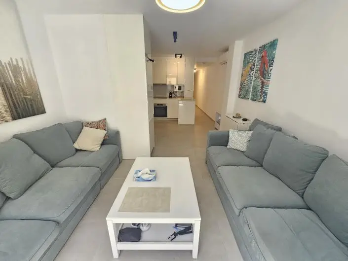 Apartamento 2 Dormitorios Amueblado Cerca de la Playa