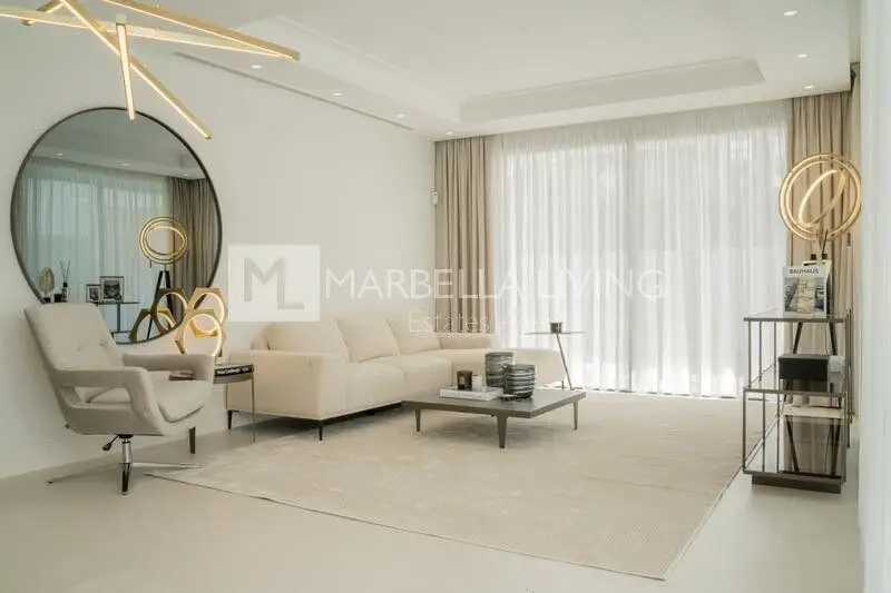 Villa de 4 Dormitorios en Puerto Banús