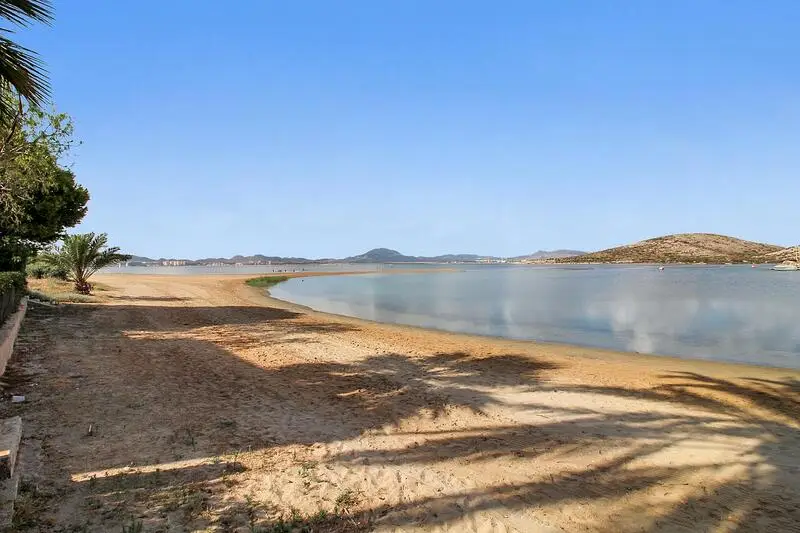 Adosado Moderno en La Manga del Mar Menor Cerca de la Playa