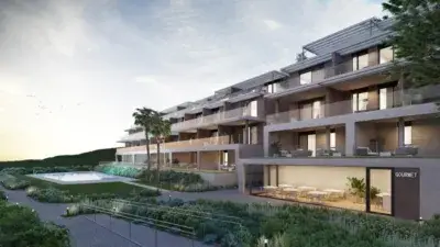 Residencial de Lujo en Estepona con Vistas al Golf