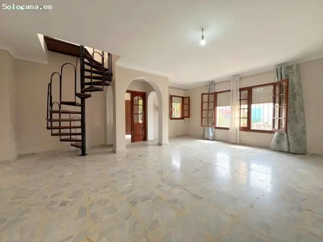 Casa Amplia con Terraza Sotano y Buhardilla en Cuevas del Almanzora