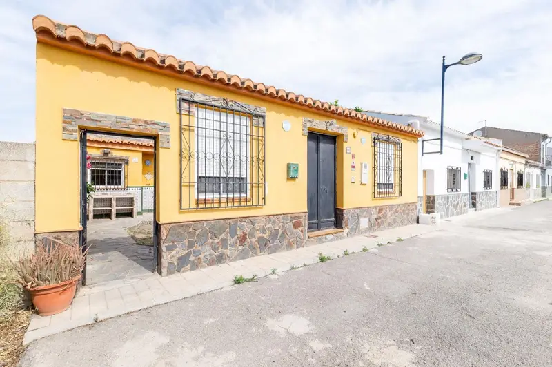 Chalet en venta en El Jau cerca de Granada ciudad