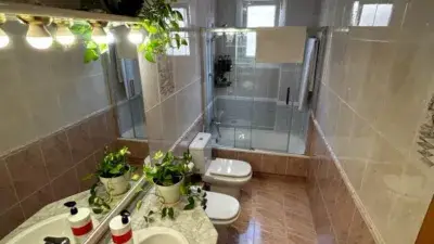 Piso en Venta Sanfeliu 3 Habitaciones Reformado Exterior