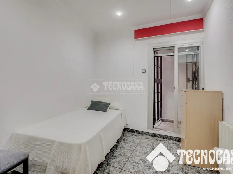 Piso en Venta Lloreda 4 Dormitorios Terraza 60m2 Local Incluido