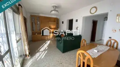 Casa en venta en Montijo planta baja amueblada con patio y garaje