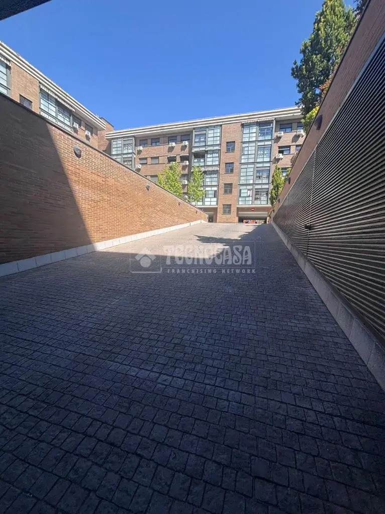 Plaza de Garaje en Venta Torrejon de Ardoz 12m2 Complejo Privado