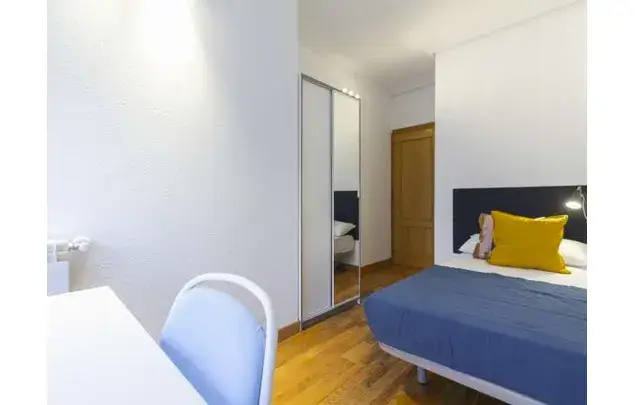 Alquiler Apartamento 3 Dormitorios Madrid Centro Luminoso