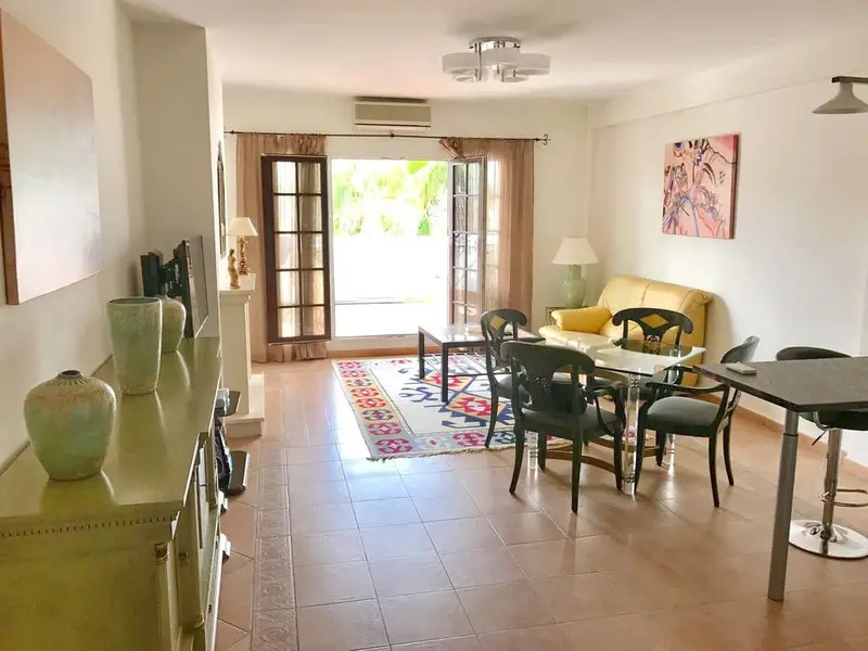 Apartamento en Alquiler Puerto Banus 3 Dormitorios Terraza Piscina