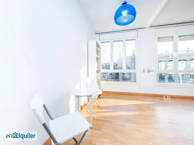 Alquiler Piso Barcelona Plaza Espanya 4 habitaciones