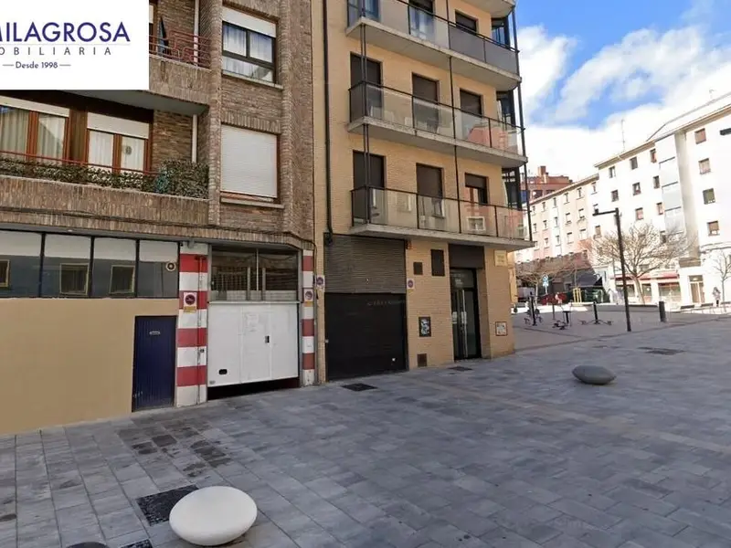 venta Garaje en Pamplona/Iruña, Navarra (038717102)- Globaliza