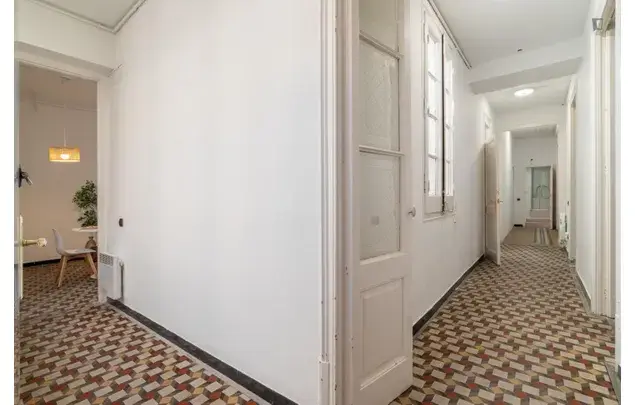 Apartamento 4 Dormitorios Barcelona Estudiantes Trabajadores