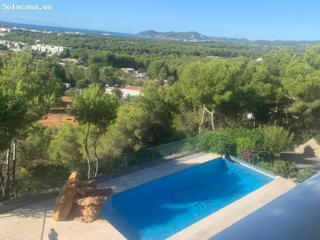 Villa de Lujo en Santa Eulalia del Rio con Vistas Despejadas