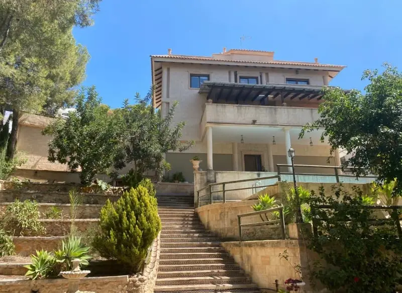 Chalet en Altea la Vella con 4 dormitorios y 2 piscinas