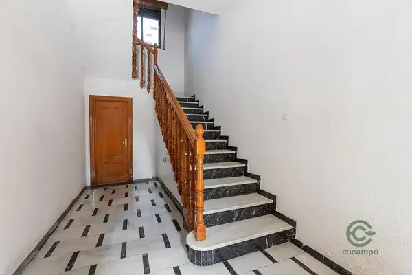 Vivienda familiar con negocios en Chauchina Granada
