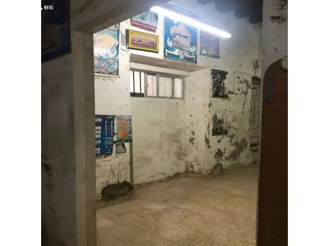 Local en Cádiz Ideal para Vivienda o Inversión