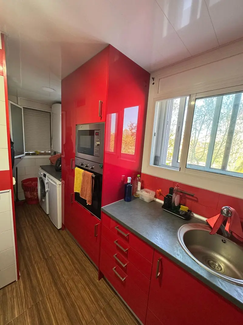 Venta Piso Reformado Fontsanta Cornellà Llobregat 90m2 3 habitaciones