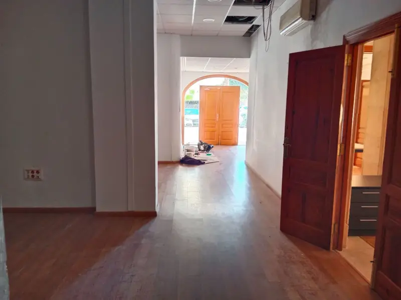 Local Comercial en Alquiler Javea 450m2 Divisible