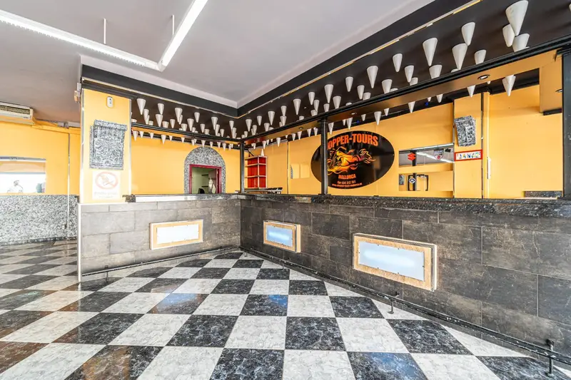 Venta Local Comercial Cala Millor Alta Rentabilidad