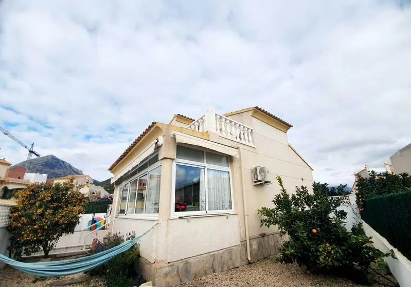 Villa en Polop 3 Dormitorios 2 Baños Cerca Alberca