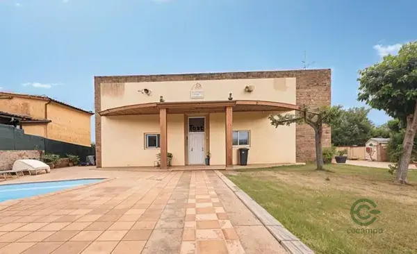 Casa en Santa Coloma de Farners con Piscina y Garaje