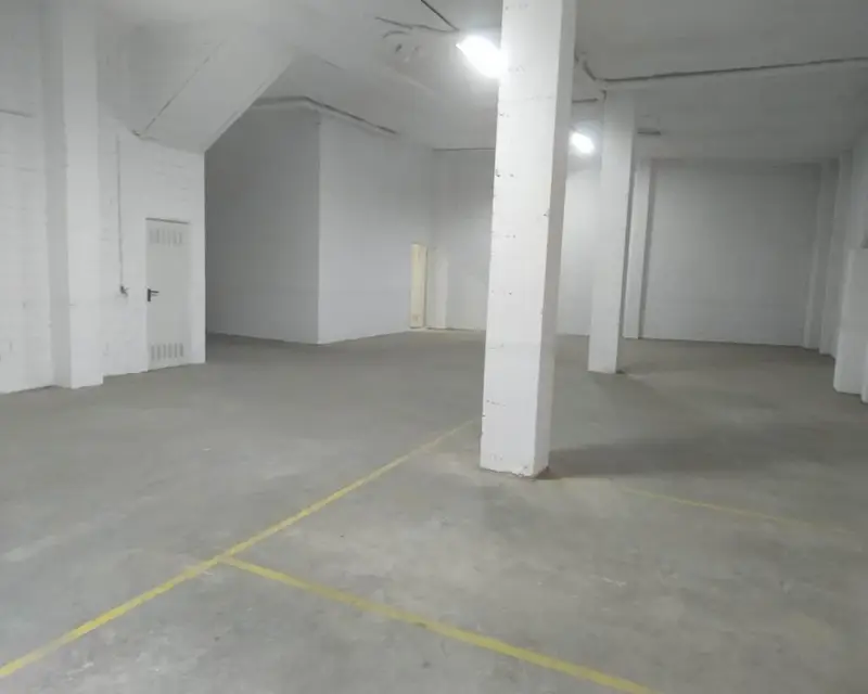 Local en Venta en Germans Izquierdo Lleida 208m2