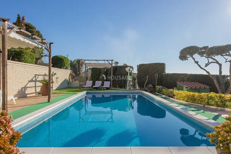 Villa en Venta Santa Susanna Vistas al Mar Piscina Jardin Barbacoa