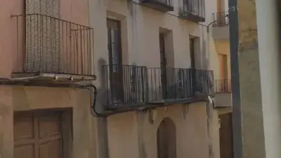 Casa de Pueblo a Reformar en Menarguens 380m2