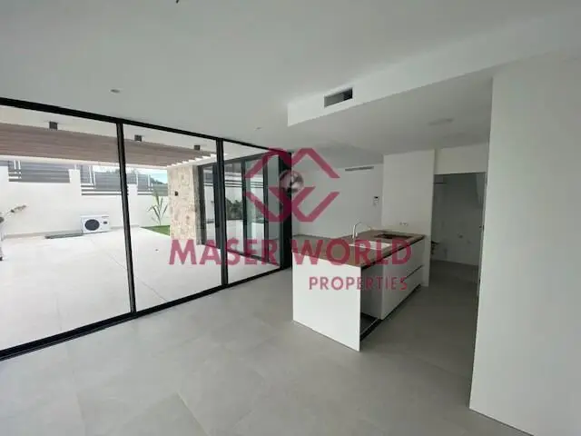 Villa en Orihuela Costa con Jardin y Piscina