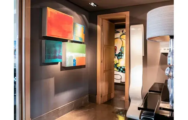 Habitaci
ón en Familia Madrid 200m
²