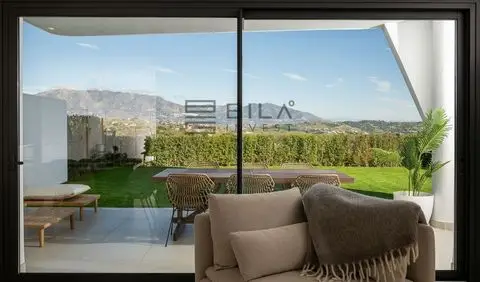 Apartamento en Planta Baja con Vistas Panorámicas en Mijas