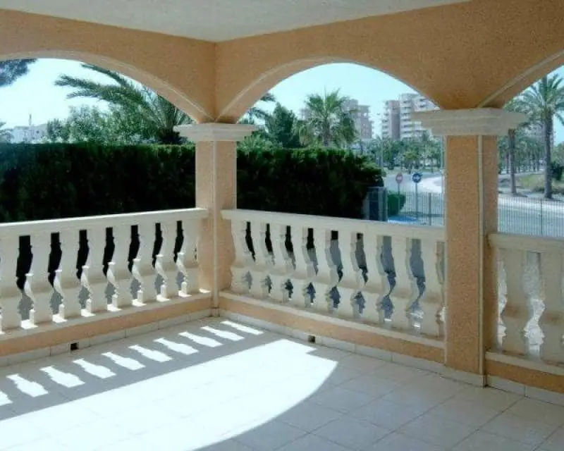 Chalet en venta en La Manga del Mar Menor, Murcia