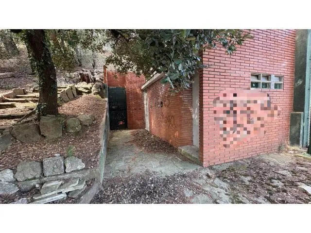 Terreno Urbano en Sant Feliu del Racó 1681m² con Estructura de Hormigón