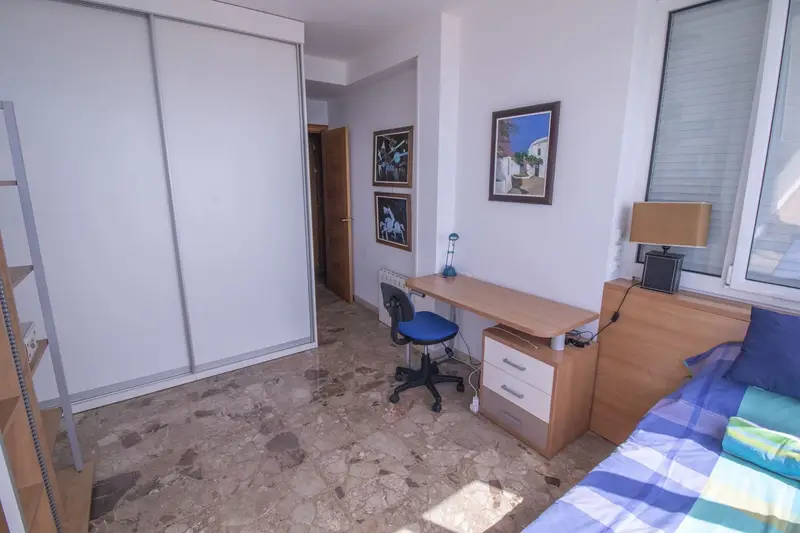 Villa en Coma Ruga con Vistas al Mar y Apartamentos Independientes