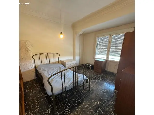 Piso en Patraix Valencia 3 habitaciones necesita reforma