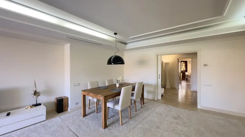 Piso de 3 Dormitorios alquiler Estepona, España