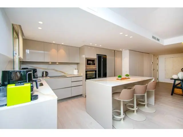 Piso Reformado 156m2 Centro Ciudad 4 Habitaciones 3 Baños