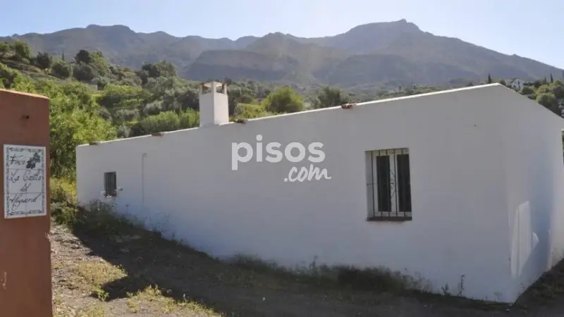 Casa Rústica con Vistas al Pantano Cerca de Marbella