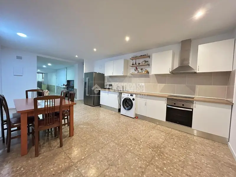 Local Comercial en Venta en L Hospitalet de Llobregat
