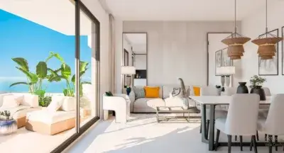 Piso en venta en La Cala del Moral con vistas al mar