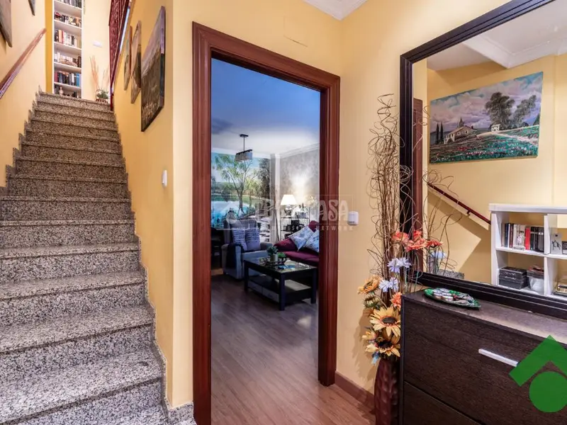 Casa Adosada Reformada en Albolote 180m2 3 Dormitorios