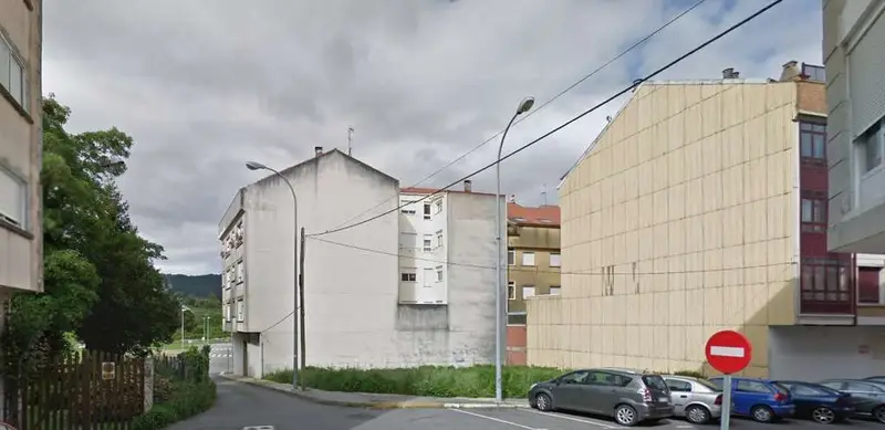 Solar en Venta en Noia Calle Cuba Edificio 314m2